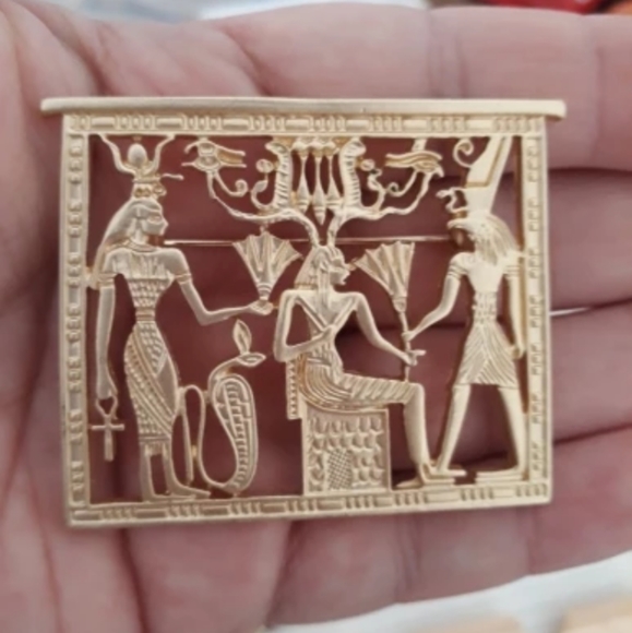 Egyptian Portrait Gold Metal Brooch - Picture 4 of 4